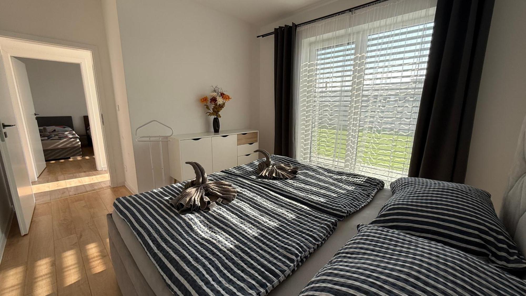 Klimatizovany Apartmanovy Dom, S Virivkou, 1B Senec Exterior photo