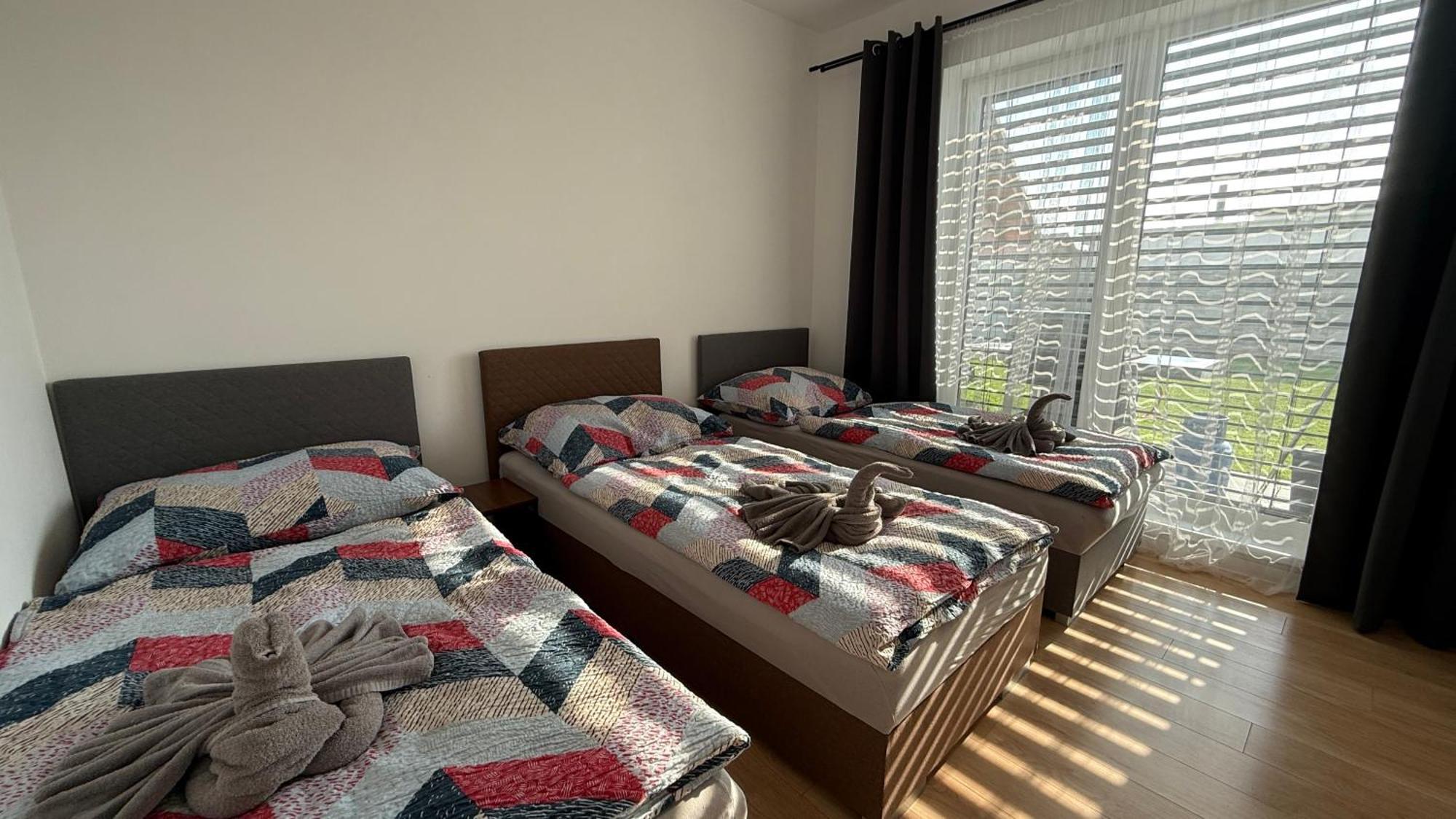 Klimatizovany Apartmanovy Dom, S Virivkou, 1B Senec Exterior photo